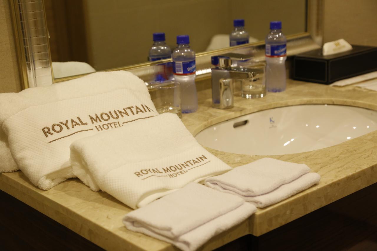 Royal Mountain Hotel ウランバートル エクステリア 写真