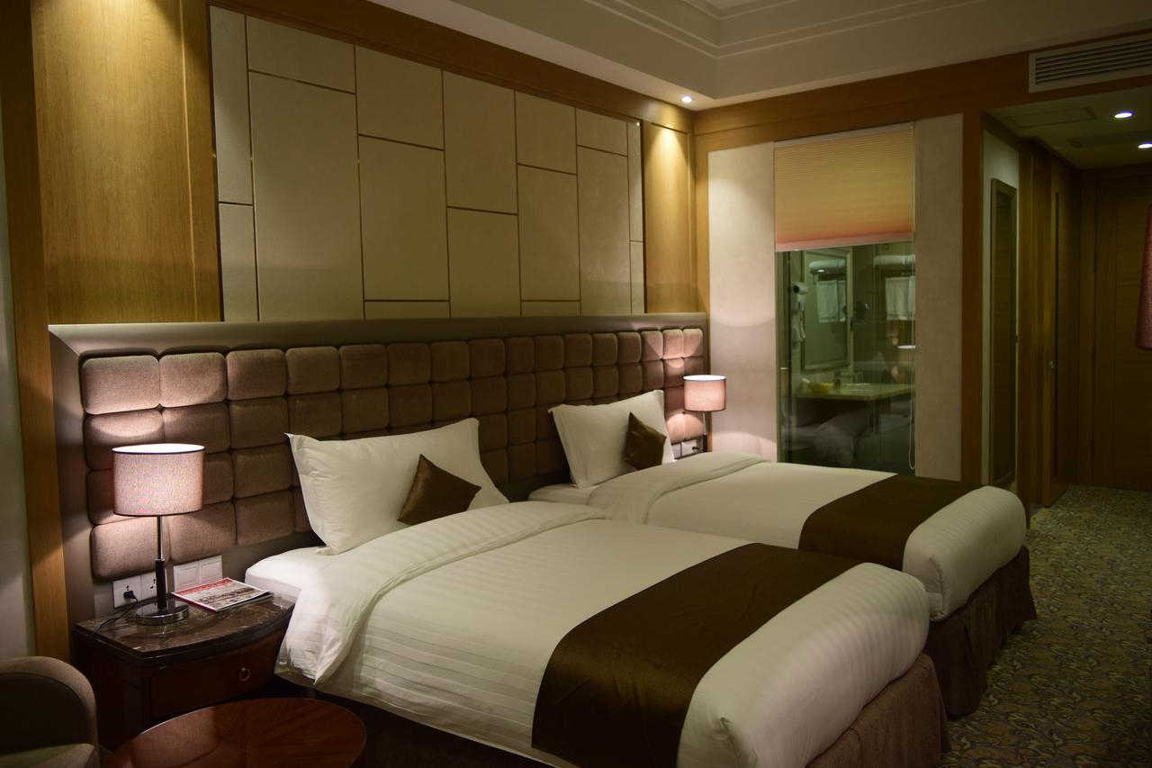 Royal Mountain Hotel ウランバートル エクステリア 写真