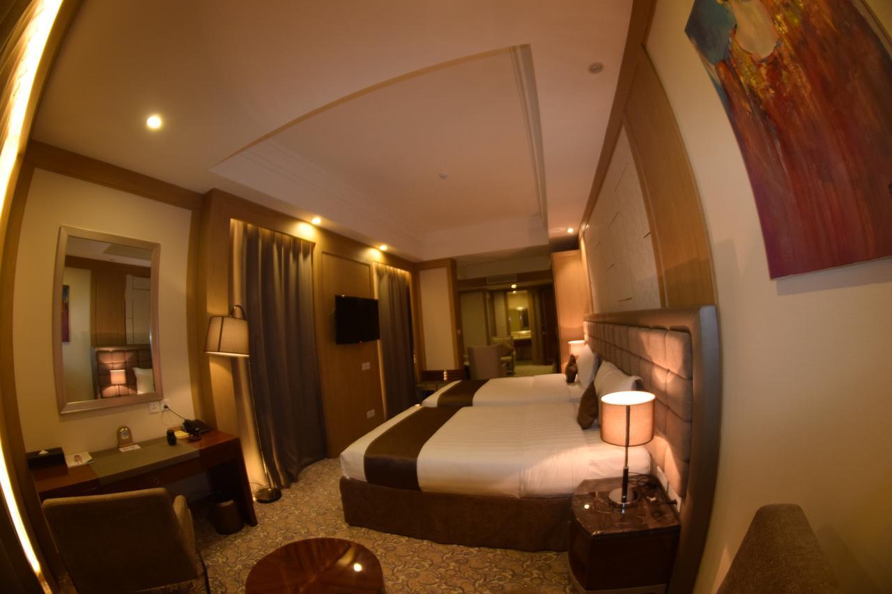 Royal Mountain Hotel ウランバートル エクステリア 写真